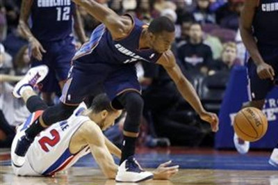 Σάρλοτ Μπόμπκατς: Στην παράταση τους Πίστονς (video)