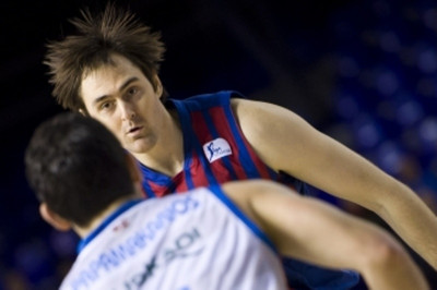 Παπαμακάριος: «Έτσι πρέπει να παίξει με Μπαρτσελόνα ο Ολυμπιακός»