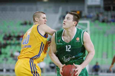 Μπέινς: Από τον Ίκαρο και την Ολίμπια στους Σπερς!