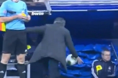 Ρεάλ Μαδρίτης: Τα… πήρε άγρια ο Μουρίνιο (video)