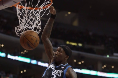 Έγινε η εγχείρηση στον Χάουαρντ