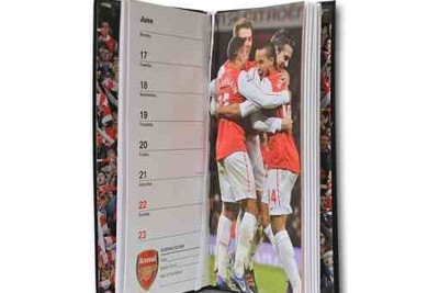 Άρσεναλ: Στο ημερολόγιο του 2013 ο φαν Πέρσι!