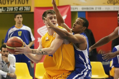 «Φτερούγισε» με Παπαντωνίου το Περιστέρι, 70-69 τον ΑΓΟΡ