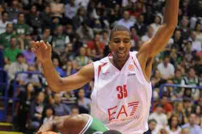 Λοκομοτίβ Κουμπάν: Συμπαίκτης του Καλάθη ο Χέντριξ