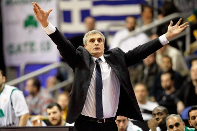 Πεδουλάκης: «Είναι βαριά η φανέλα μας»