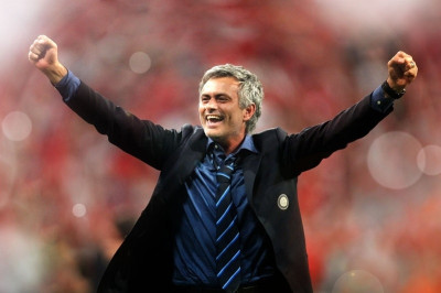 Τσέλσι: Μουρίνιο, Κλοπ και Λάουντρουπ οι υποψήφιοι