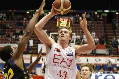 Αρμάνι Μιλάνο: Επιστροφή Ραντόσεβιτς, «άκυρο» για Μενσά-Μπονσού