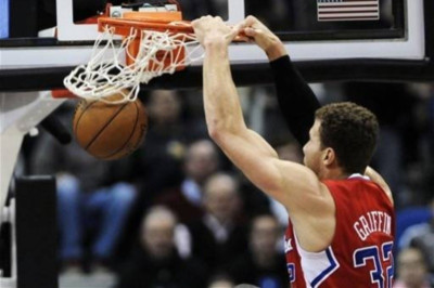 Λος Άντζελες Κλίπερς: Ξέφυγαν στο τέταρτο 12λεπτο (video)