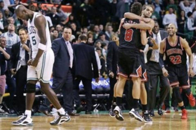 Σικάγο Μπουλς: Στην παράταση και τους Σέλτικς (videos)