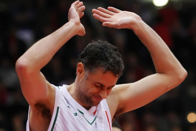 Σιένα: Κορυφαίο το κάρφωμα του Ρες (video)