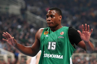 Μπανκς: «Βάλαμε τα κρίσιμα σουτ»