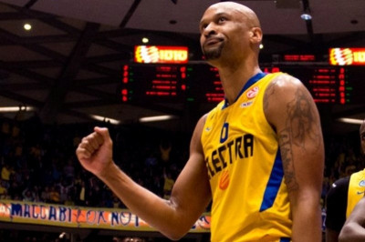 Σμιθ: «Ό,τι χρειάζεται για τη νίκη επί του Ολυμπιακού»