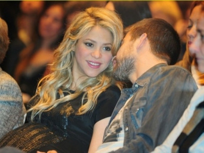 Shakira και Gerard Piqué: Γονείς, με τον μικρό Milan αγκαλιά