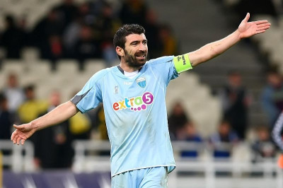 Λεβαδειακός: Χωρίς Κόρμπο, Μουλόπουλο στη Νέα Σμύρνη