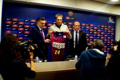 Μπαρτσελόνα: Πέρασε τα ιατρικά και παρουσιάστηκε ο Όλεσον (photos+video)