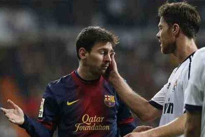 Μπαρτσελόνα: Αλόνσο και Αρμπελόα έπιασαν το πρόσωπο του Μέσι! (video)