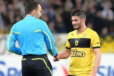 ΑΕΚ: Συμπλήρωσε κάρτες ο Φούντας