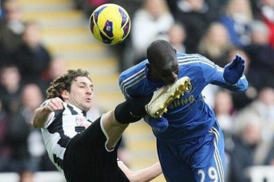 Νιούκαστλ: Η κλωτσιά του Κολοτσίνι στον Ντεμπά Μπα (video)