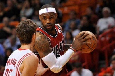 Μαϊάμι Χιτ: Σταμάτησαν τα τρίποντα των Ρόκετς (video)