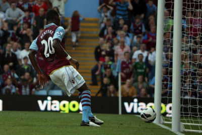 Λάμπερτ: «Τα διπλά λεφτά ο Μπεντέκε»