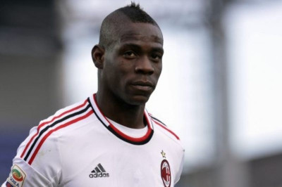 Μίλαν: Πλακώθηκαν... Μπαλοτέλι και Νιάνγκ (video)