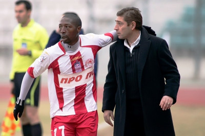 Παντελίδης: «Τα συνεχή παιχνίδια δεν βοηθούν παίκτες και προπονητές»