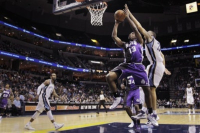 Μέμφις Γκρίζλις: Με τρεις νίκες στη διακοπή (video)