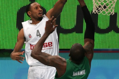 Μπάμπεργκ: Αποδέσμευσε Γκίπσον