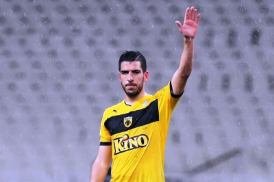 Μητρόπουλος: «Κρυφοκοιτάμε τα πλέι οφ»