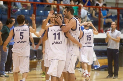 Νότιος Όμιλος: Φουλ της έδρας
