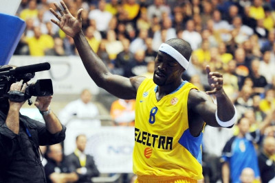 Ολυμπιακός: «Πειραιώτης» ο Πέρκινς