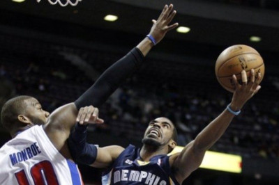 Μέμφις Γκρίζλις: Με το… δεξί στο δεύτερο μισό (video)