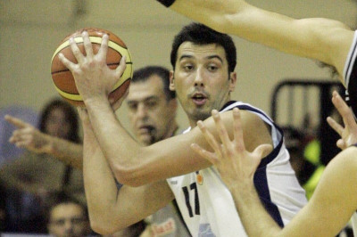 Ίκαρος Καλλιθέας: Ετοιμοπόλεμοι οι Σίμτσακ, Αγαδάκος