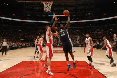 Μέμφις Γκρίζλις: Φρέναραν τους Ράπτορς (video)