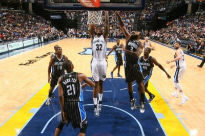 Μέμφις Γκρίζλις: Στα έξι το σερί (video)