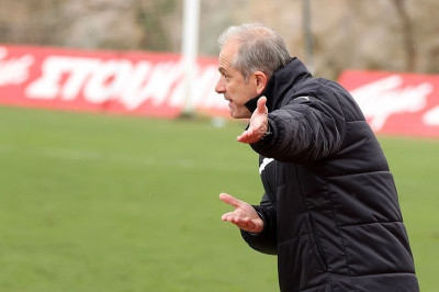 Σταθόπουλος: «Δωρίσαμε τα γκολ»