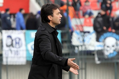 Χατζηνικολάου: «Κάποιοι παίζουν για τον εαυτό τους»