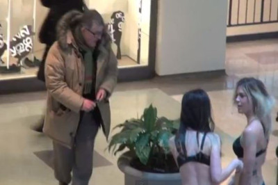 Γυμνή... φωτογράφιση σε εμπορικό κέντρο (Video)