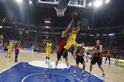 Μακάμπι Τελ Αβίβ: Αποθεώνει Λόγκαν η Ευρωλίγκα (video)