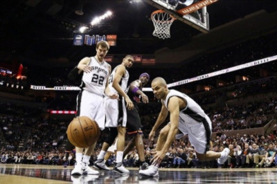 Σαν Αντόνιο Σπερς: Ένα μήνα έξω ο Πάρκερ