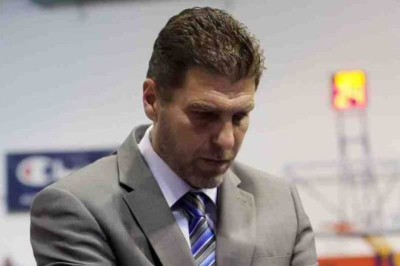 Σκαραφίγκας: «Να σηκώσουμε κεφάλι»