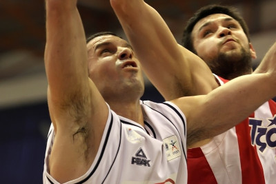 Ολυμπιακός: Παπανικολάου… ταπώνει, Πάουελ… καρφώνει! (video)