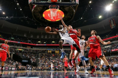 Μέμφις Γκρίζλις: Με ανατροπή τους Μπλέιζερς (video)