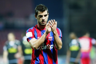 Ντούνης: «Να τιμήσω τη φανέλα»