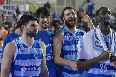 Λαγκούν Άρο: Νίκη παραμονής για Παπαμακάριο