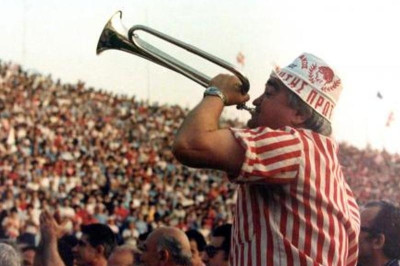 «Θρύλε των γηπέδων...»