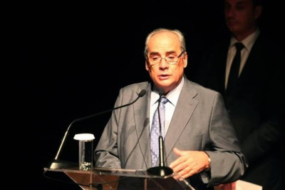 Β. Μιχαλολιάκος: «Ο Πειραιάς αλλάζει με τον Ολυμπιακό πρωτοπόρο»