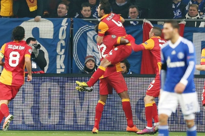 Θρίαμβος για Γαλατά, 3-2 τη Σάλκε (video)