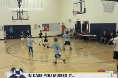 Απίθανο buzzer beater από πιτσιρικά! (video)