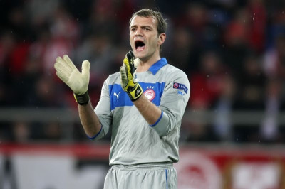 Ολυμπιακός: Παραμονή για Κάρολ